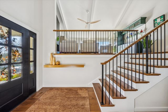 165 Briarwood North, Oak Brook, IL 60523