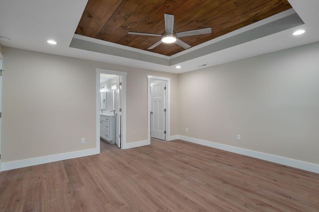 713 E Meadowlark Circle, Springfield, MO 65810
