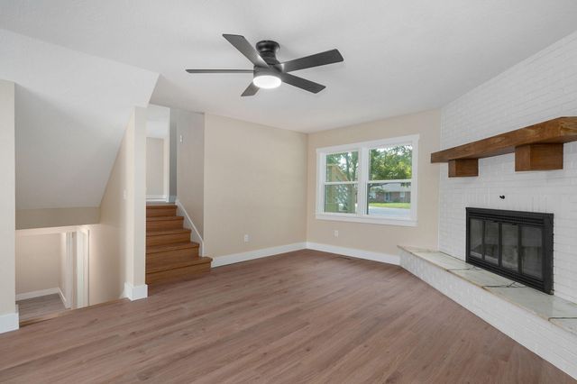 713 E Meadowlark Circle, Springfield, MO 65810