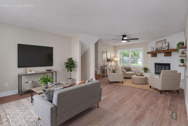 713 E Meadowlark Circle, Springfield, MO 65810