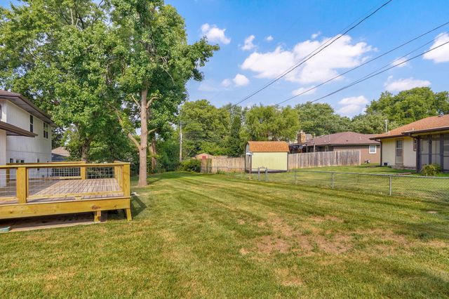 713 E Meadowlark Circle, Springfield, MO 65810