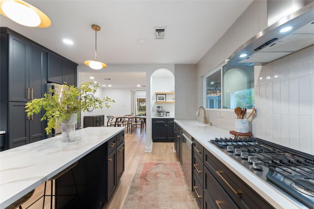 9115 Poco Road, Houston, TX 77080