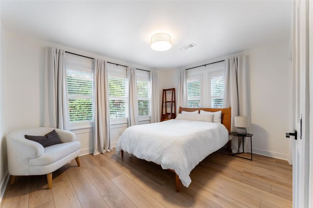 9115 Poco Road, Houston, TX 77080