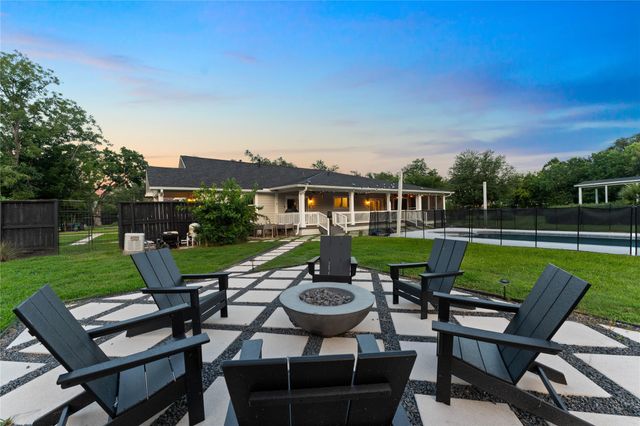 9115 Poco Road, Houston, TX 77080