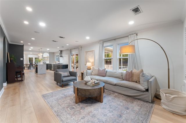 9115 Poco Road, Houston, TX 77080