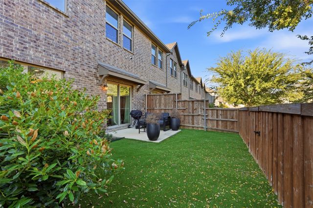 2725 Starburst Drive, Little Elm, TX 75068
