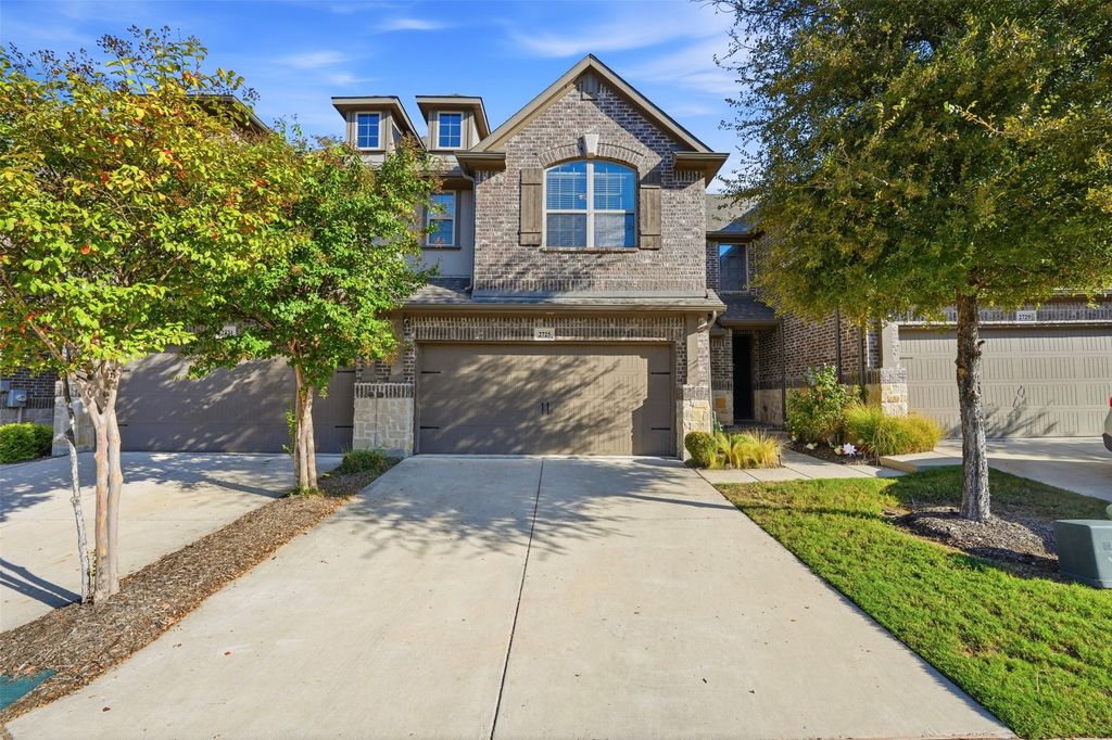 2725 Starburst Drive, Little Elm, TX 75068
