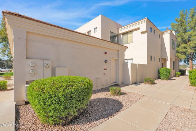 8270 N HAYDEN Road 2013, Scottsdale, AZ 85258