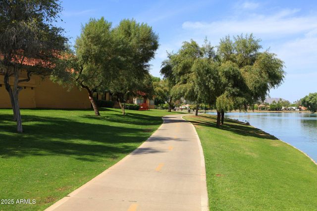 8270 N HAYDEN Road 2013, Scottsdale, AZ 85258