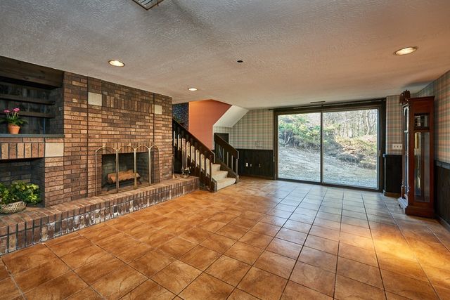 7 Highridge Road, Wilbraham, MA 01095