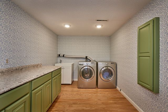 7 Highridge Road, Wilbraham, MA 01095