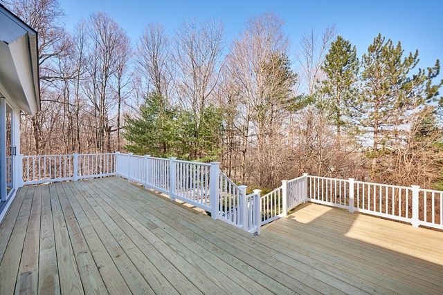 7 Highridge Road, Wilbraham, MA 01095