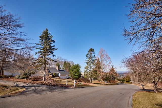7 Highridge Road, Wilbraham, MA 01095