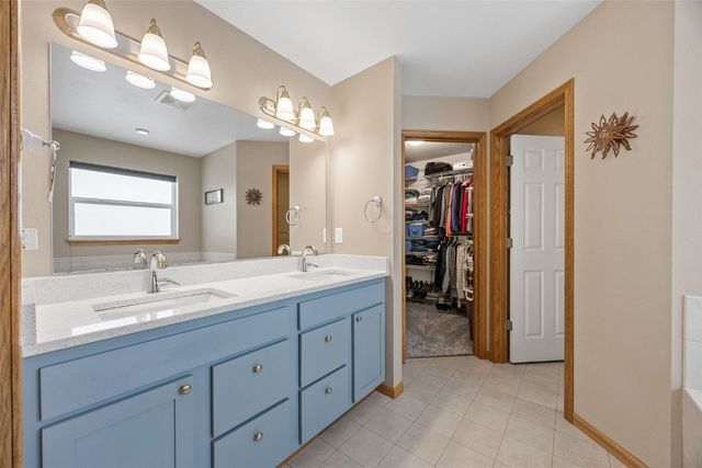 1820 Agate Circle, Marion, IA 52302