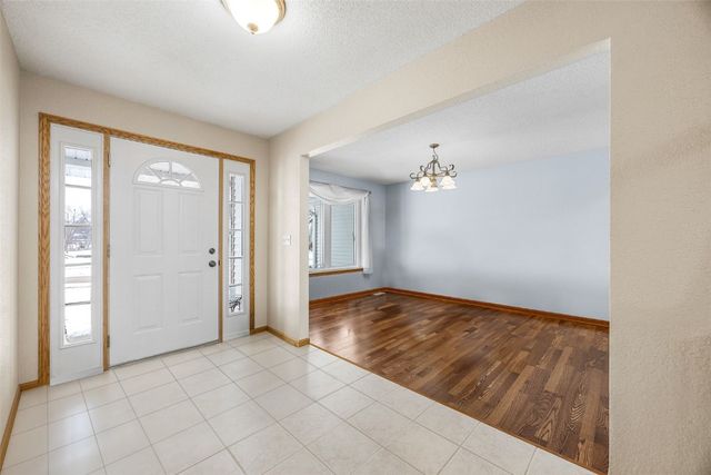 1820 Agate Circle, Marion, IA 52302