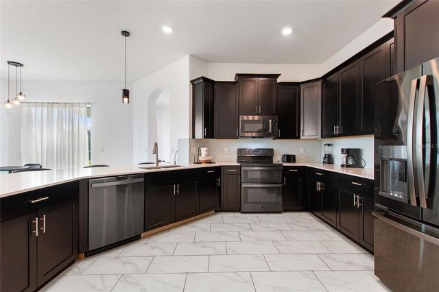 1424 OLYMPIC CLUB BLVD, Davenport, FL 33896