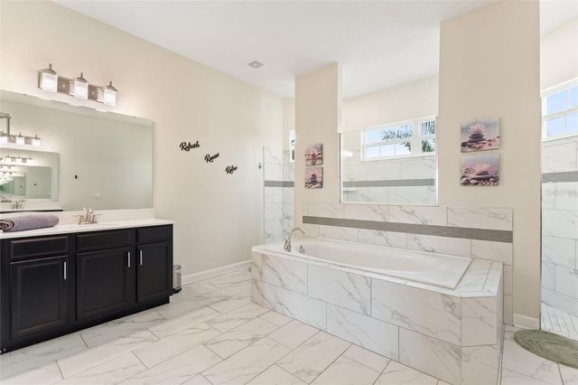 1424 OLYMPIC CLUB BLVD, Davenport, FL 33896