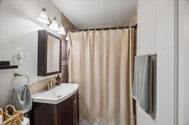 8106 Montridge Drive, Houston, TX 77055