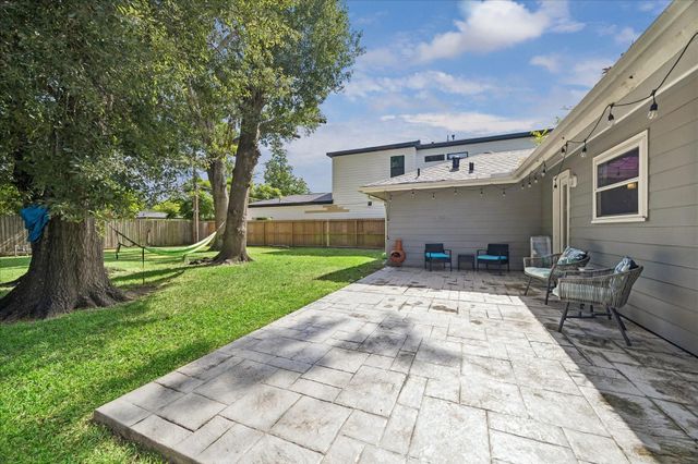 8106 Montridge Drive, Houston, TX 77055