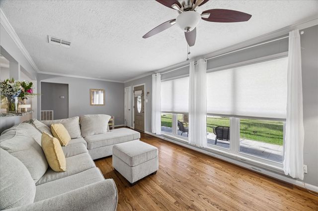 8106 Montridge Drive, Houston, TX 77055