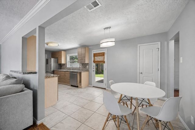8106 Montridge Drive, Houston, TX 77055