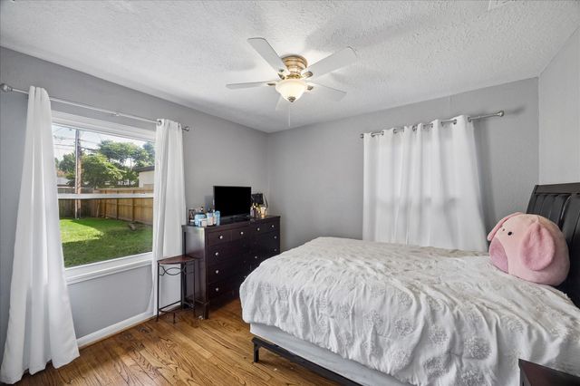 8106 Montridge Drive, Houston, TX 77055