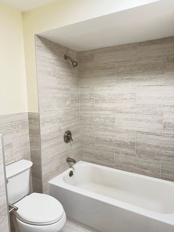 1004 Paradise Road #1-K, Swampscott, MA 01907