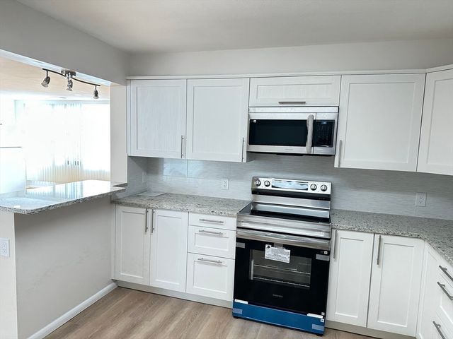 1004 Paradise Road #1-K, Swampscott, MA 01907