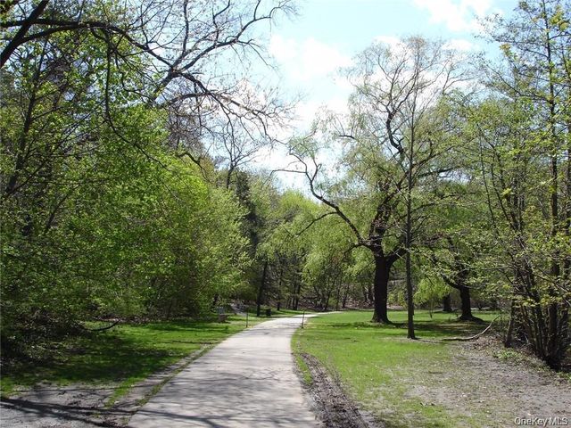 1 Consulate Drive 2K, Tuckahoe, NY 10707