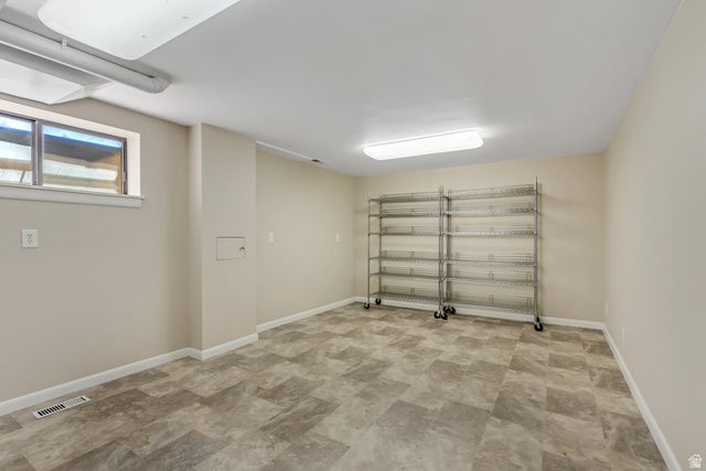 2025 E HEDGEWOOD CT, Holladay, UT 84121