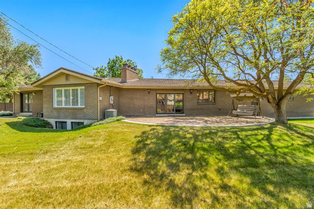 2025 E HEDGEWOOD CT, Holladay, UT 84121