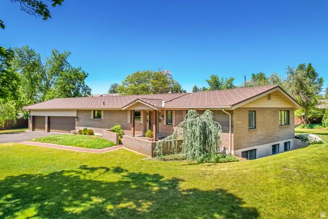 2025 E HEDGEWOOD CT, Holladay, UT 84121