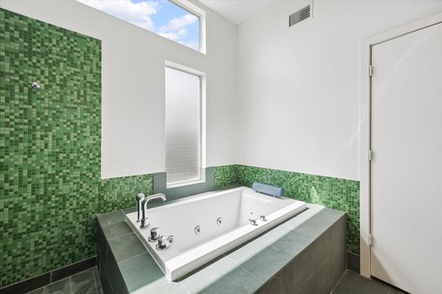 6102 Maxie Street, Houston, TX 77007