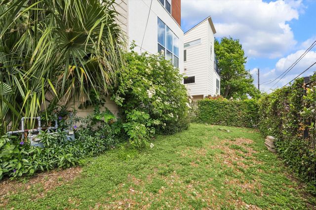 6102 Maxie Street, Houston, TX 77007