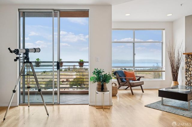 800 Innes Avenue 6, San Francisco, CA 94124