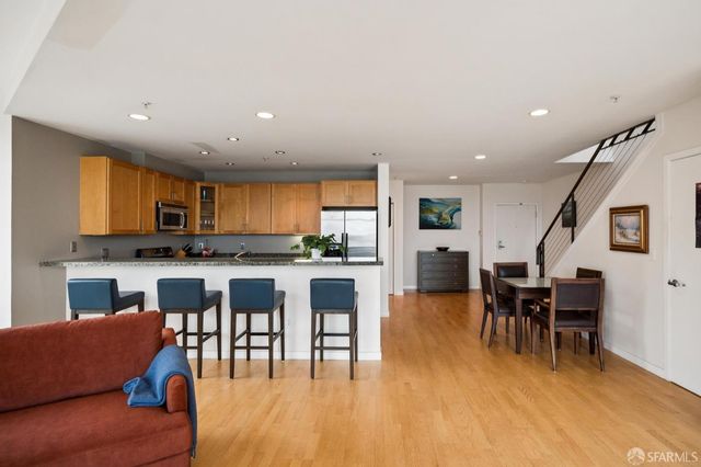 800 Innes Avenue 6, San Francisco, CA 94124