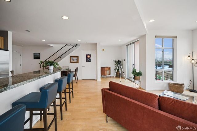 800 Innes Avenue 6, San Francisco, CA 94124