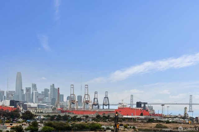800 Innes Avenue 6, San Francisco, CA 94124