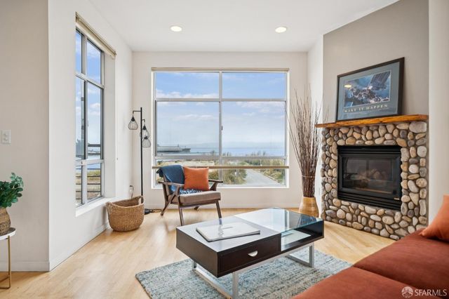 800 Innes Avenue 6, San Francisco, CA 94124