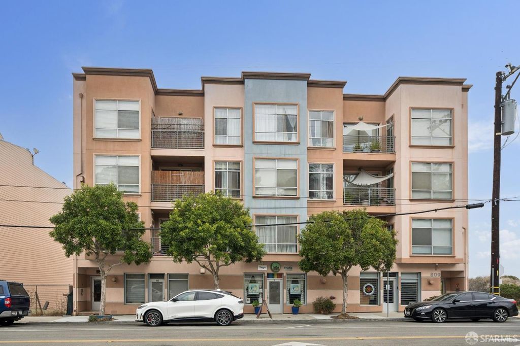 800 Innes Avenue 6, San Francisco, CA 94124
