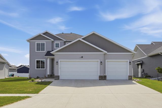 8850 Meadowlark Parkway, Horace, ND 58047