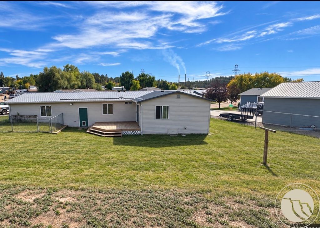 1062 Laramie, Colstrip, MT 59323 photo 3