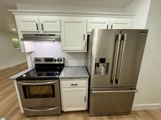202 Randolph Court, Woodruff, SC 29388