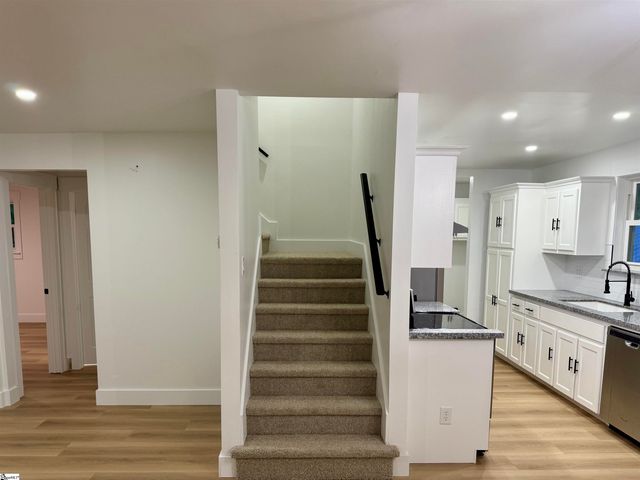 202 Randolph Court, Woodruff, SC 29388