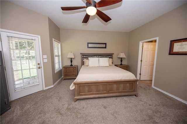 460 Tahitian DR, Bastrop, TX 78602