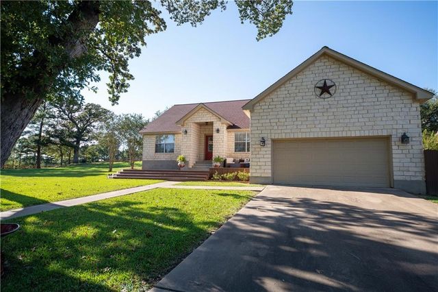 460 Tahitian DR, Bastrop, TX 78602