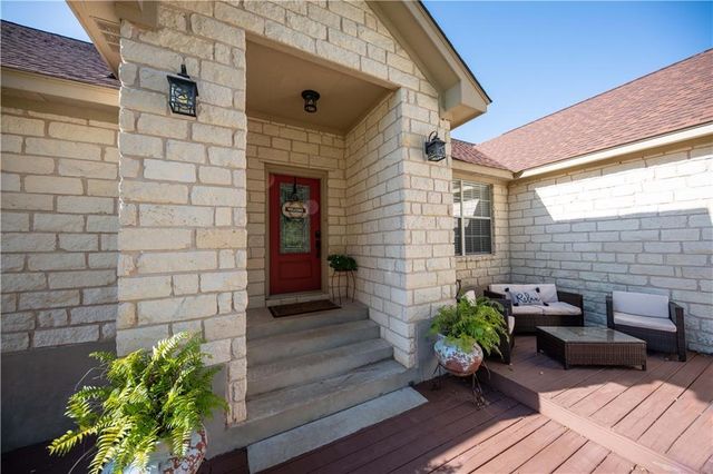 460 Tahitian DR, Bastrop, TX 78602