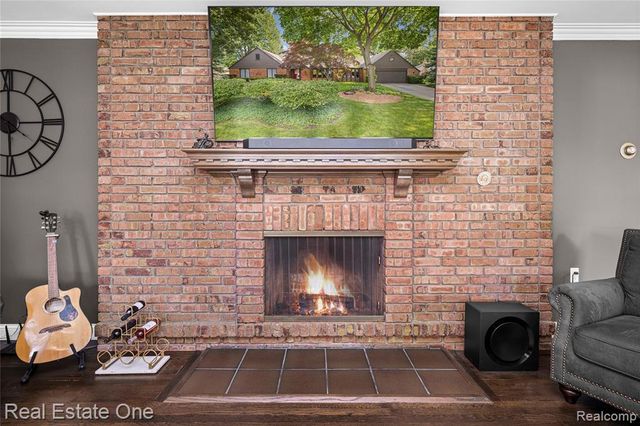 28330 E Blom Drive, Harrison Twp, MI 48045