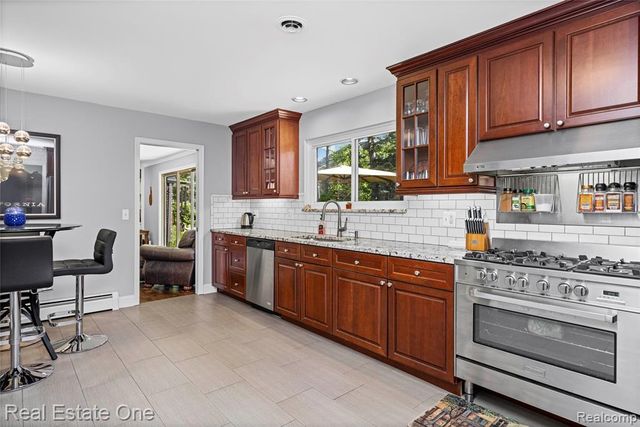 28330 E Blom Drive, Harrison Twp, MI 48045
