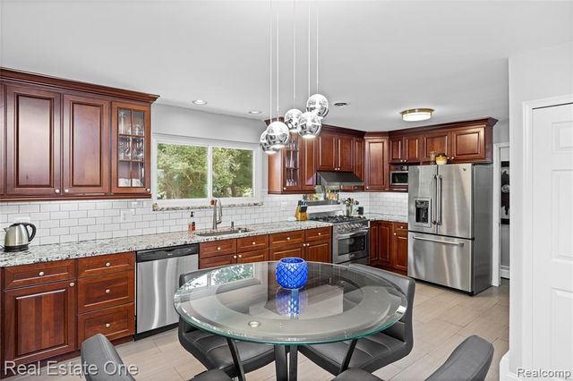 28330 E Blom Drive, Harrison Twp, MI 48045